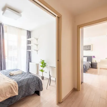 Apartament Exclusive With Balcony By Prestige Homes *