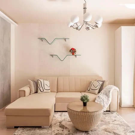 Apartment Exclusive With Balcony By Prestige Homes Budapest