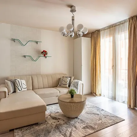 Apartment Exclusive With Balcony By Prestige Homes